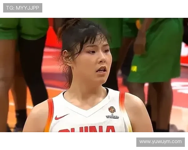 中国女篮首战力克马里 李月汝杨舒予表现亮眼